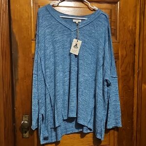So Comfortable!  EASEL Oversized Lg Blue Top